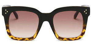 2020 Kim Kardashian sunglasses lady Top flat glasses Lunette Femme women luxury brand sunglasses women Rivet sun Glasse UV400